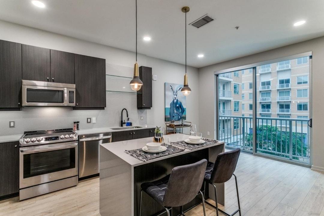 Modern Luxury 1-bedroom In West Village Apartment *