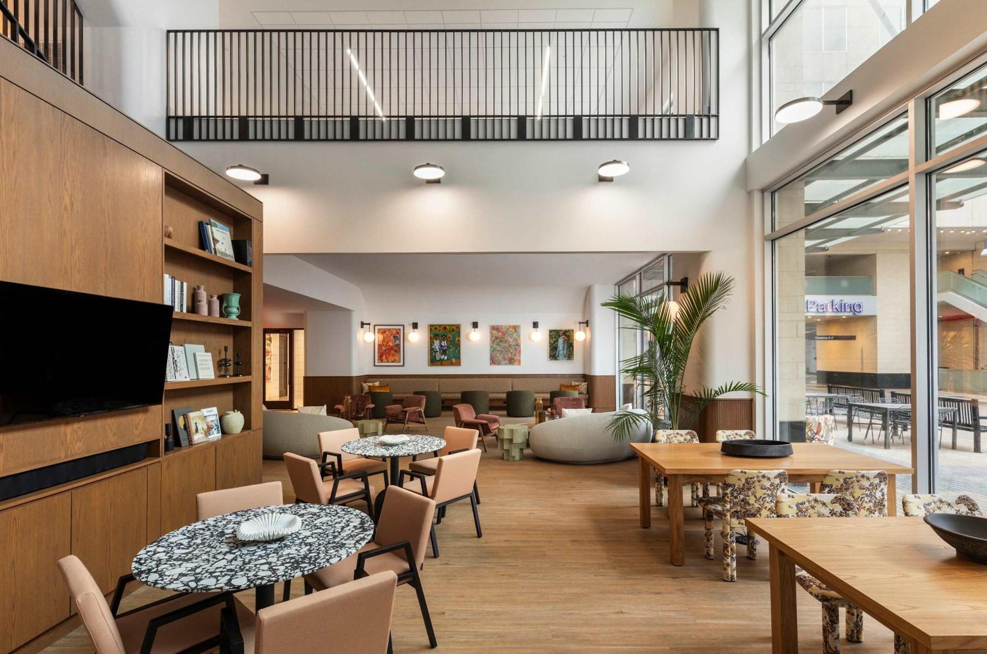 Modern Luxury 1-bedroom In West Village Dallas